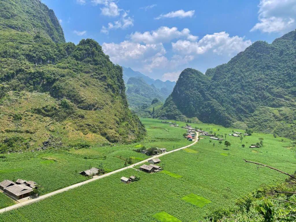 Thuy Anh Hotel Ha Giang Esterno foto