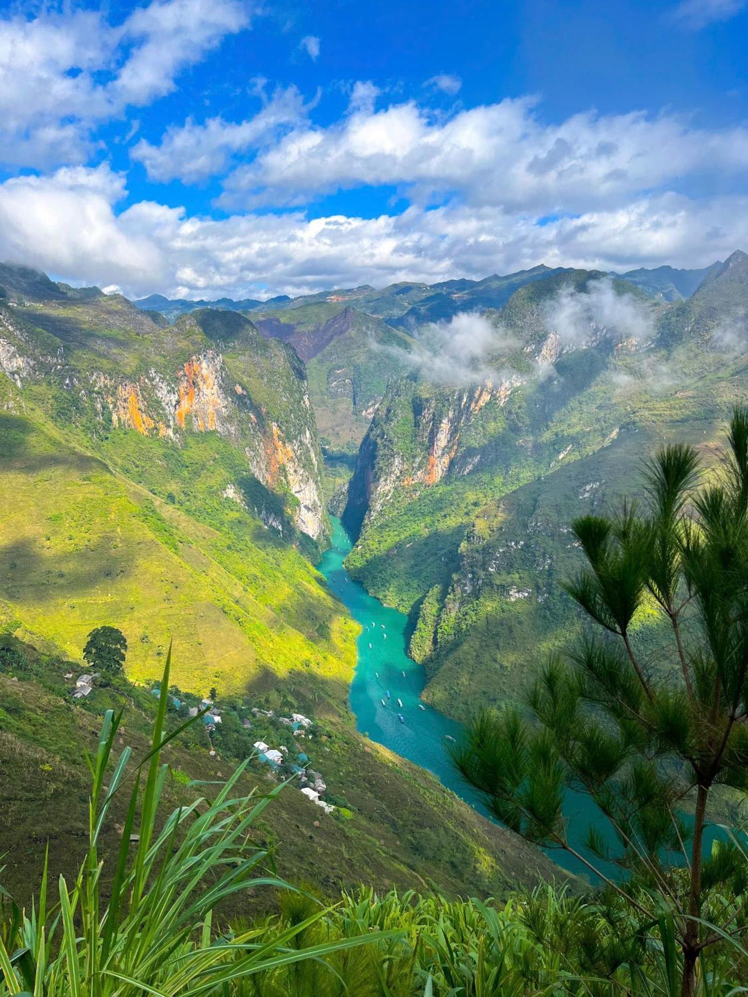 Thuy Anh Hotel Ha Giang Esterno foto