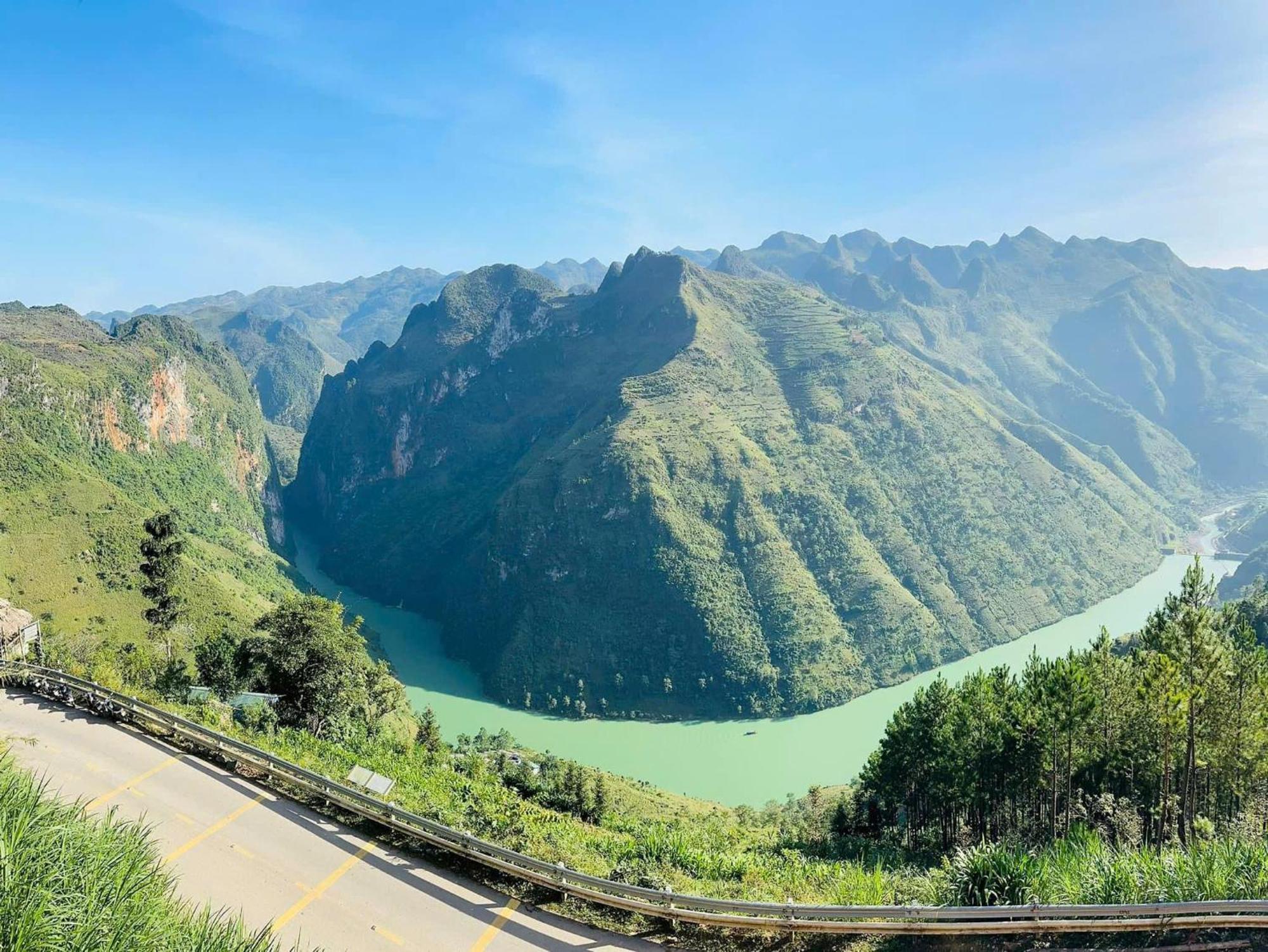 Thuy Anh Hotel Ha Giang Esterno foto