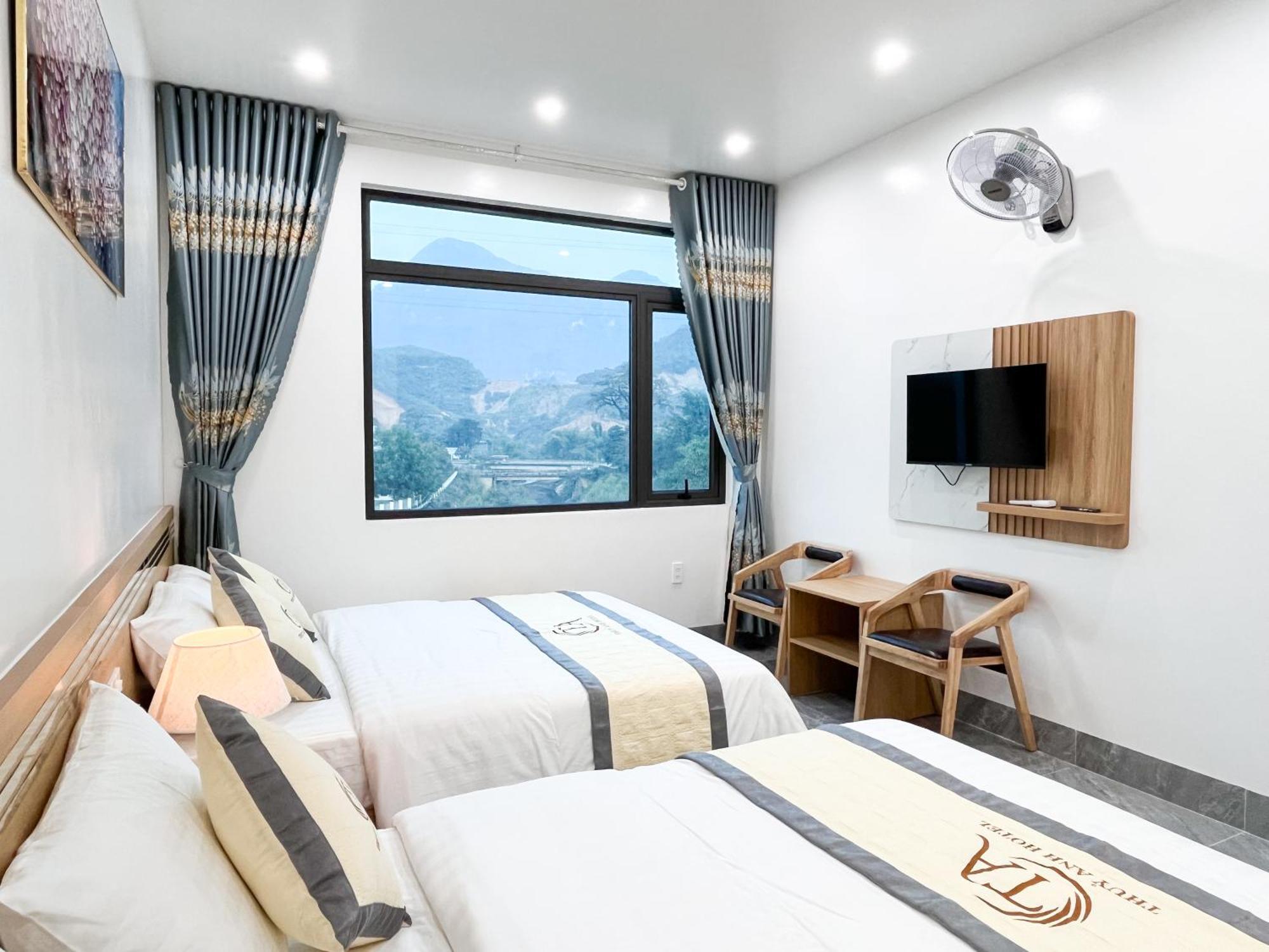 Thuy Anh Hotel Ha Giang Esterno foto